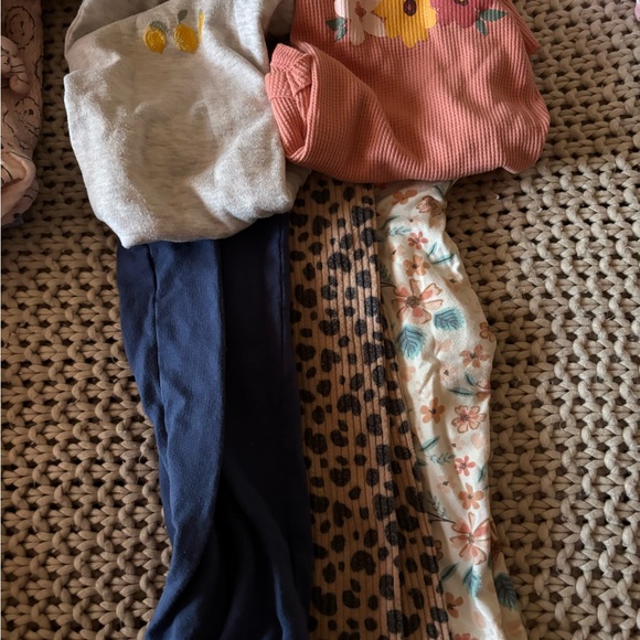 cute girl clothes lot 12-18m. Some clothes barely worn or not worn at all - Picture 12 of 13